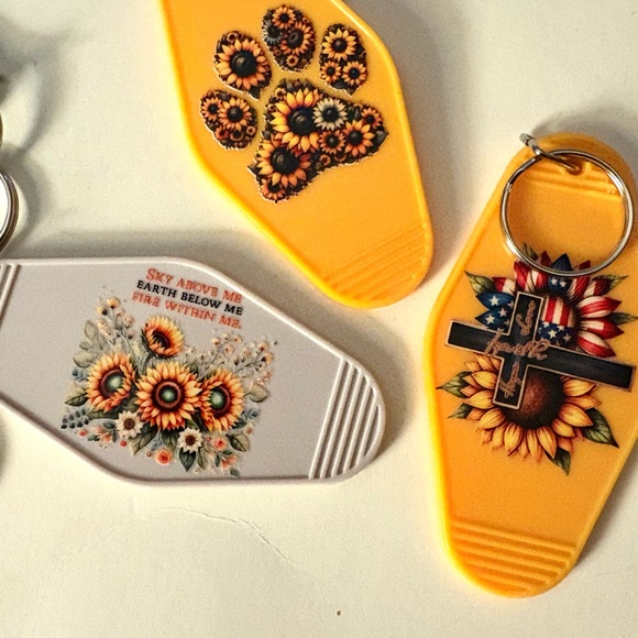 Sunflower Keychain - Picture 5 of 6